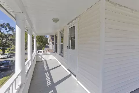 Exterior - 31 33 Balis St, Springfield, MA 01109 photo 2 of 3