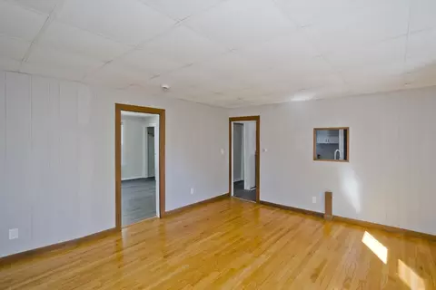 Living - 31 33 Balis St, Springfield, MA 01109 photo 1 of 8