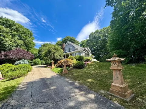 28 Leela Ln, Leicester, MA 01542