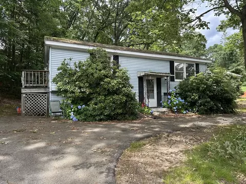 192 Lakeshore Dr, Marlborough, MA 01752