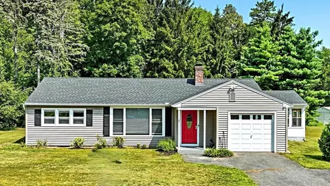 7 Decorie Dr, Wilbraham, MA 01095