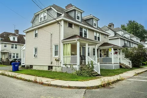 104-106 Everett St, Easthampton, MA 01027 photo 2