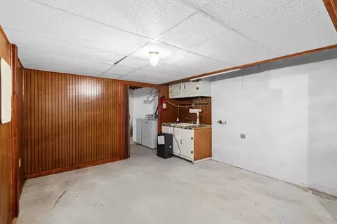 1117 Newhall St, Fall River, MA 02721 photo 23