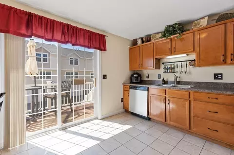 34 Regency Ct #34, Chicopee, MA 01020 photo 4