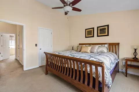 34 Regency Ct #34, Chicopee, MA 01020 photo 23