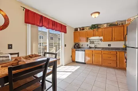 34 Regency Ct #34, Chicopee, MA 01020 photo 3
