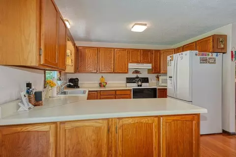 49 Summer Hill Rd, Maynard, MA 01754 photo 10