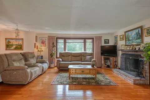 49 Summer Hill Rd, Maynard, MA 01754 photo 2