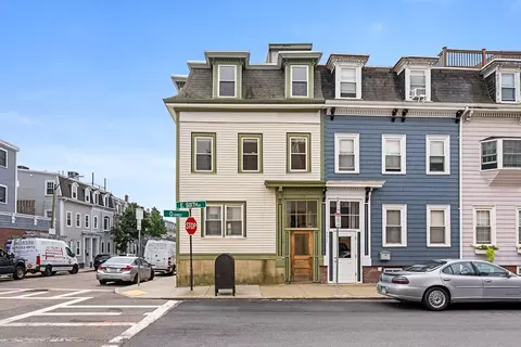 779 E 6th St #3, Boston, MA 02127