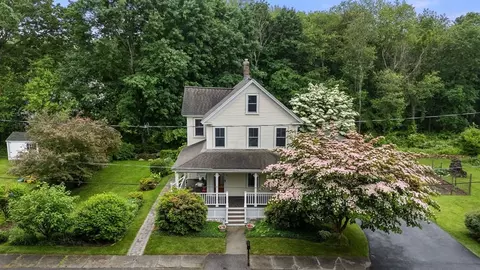 8 Orchard Ter, Maynard, MA 01754