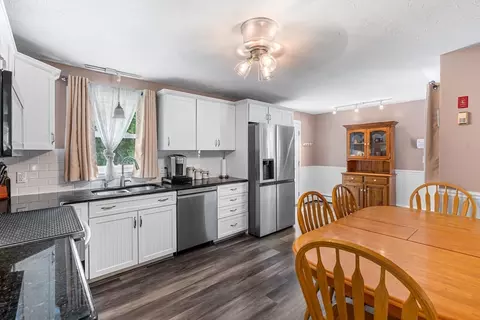 29 Brandes St, Webster, MA 01570 photo 5
