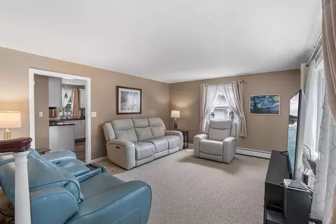 29 Brandes St, Webster, MA 01570 photo 3