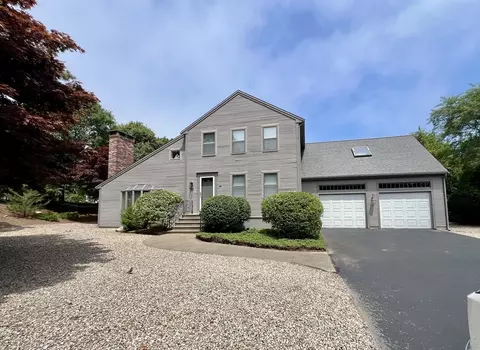 293 Wild Harbor Rd, Falmouth, MA 02556