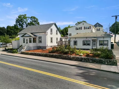 92 Arlington Rd, Woburn, MA 01801