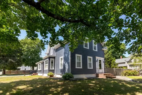 230 N Main St, Middleboro, MA 02346