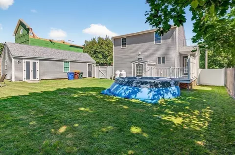 Exterior - 289 Dickinson St, Fall River, MA 02721 photo 9 of 11