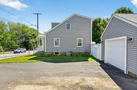 Exterior - 289 Dickinson St, Fall River, MA 02721 photo 4 of 11