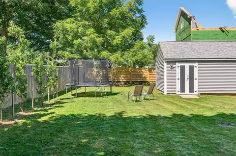 Exterior - 289 Dickinson St, Fall River, MA 02721 photo 11 of 11