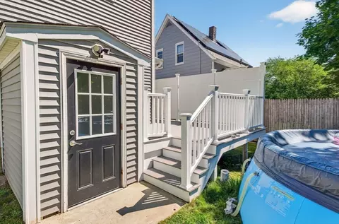 Exterior - 289 Dickinson St, Fall River, MA 02721 photo 6 of 11