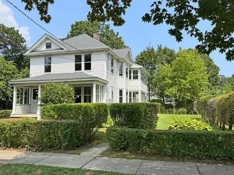 71 Phillips St, Greenfield, MA 01301