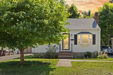 41 Edgeworth St, Weymouth, MA 02189