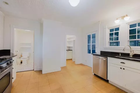 125 Park St, Easthampton, MA 01027 photo 16