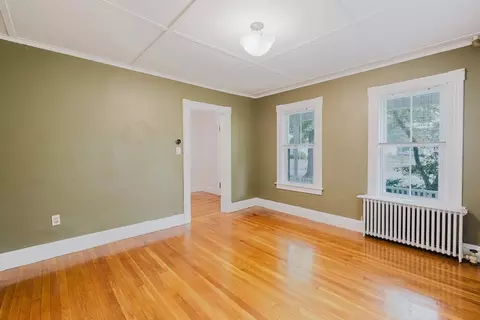 125 Park St, Easthampton, MA 01027 photo 4