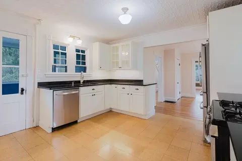 125 Park St, Easthampton, MA 01027 photo 15