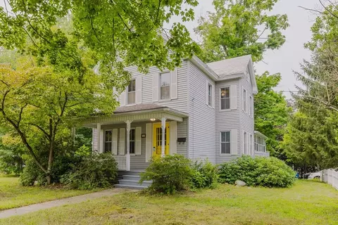 125 Park St, Easthampton, MA 01027