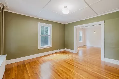 125 Park St, Easthampton, MA 01027 photo 3