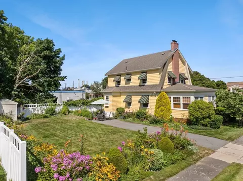 1095 Riverside Ave, Somerset, MA 02726