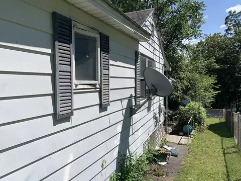 25 Johnson St, Worcester, MA 01604 photo 4