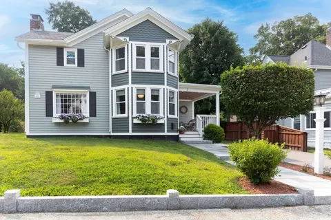 7 Bentwood St, Foxboro, MA 02035