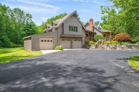 183-183 R Mendon St, Blackstone, MA 01504
