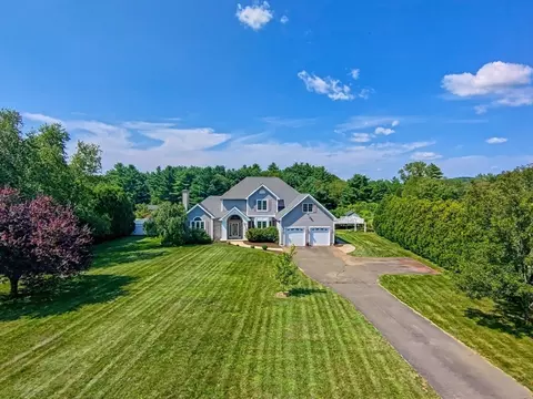 93 Carver St, Granby, MA 01033