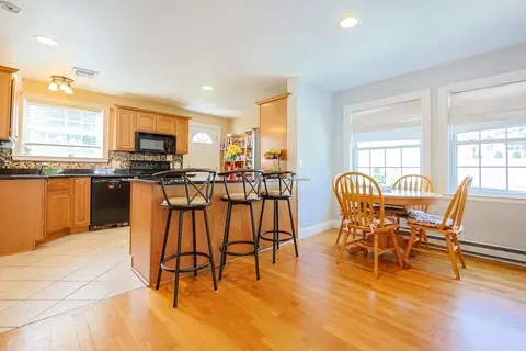 8 Whitins Rd # A, Sutton, MA 01590 photo 2