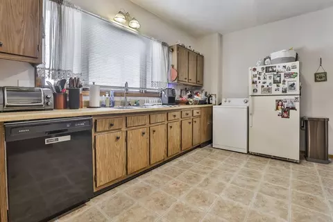 Kitchen - 20 Jackson Ave, Everett, MA 02149 photo 5 of 5