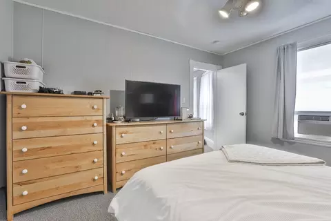 Bedroom - 20 Jackson Ave, Everett, MA 02149 photo 6 of 6
