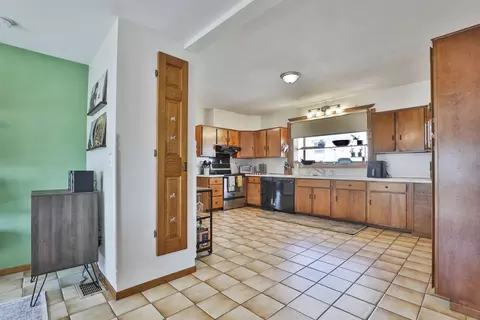 Kitchen - 20 Jackson Ave, Everett, MA 02149 photo 1 of 5