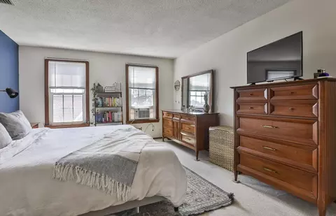 Bedroom - 20 Jackson Ave, Everett, MA 02149 photo 4 of 6