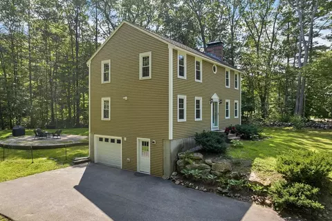 30 Lexington Dr, Hampstead, NH 03841 photo 2