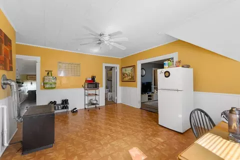 Entry Way - 709 Maple St, Fall River, MA 02720 photo 4 of 4