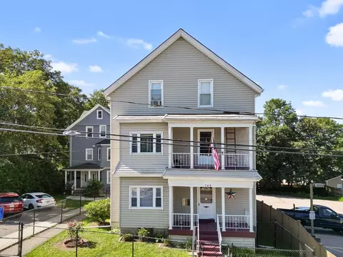 709 Maple St, Fall River, MA 02720