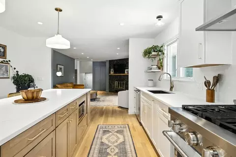 5 Yorkshire Rd, Marblehead, MA 01945 photo 3
