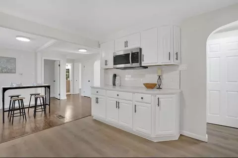 Entry Way - 3 Benham St, Springfield, MA 01109 photo 1 of 4