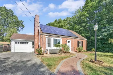 Exterior - 3 Benham St, Springfield, MA 01109 photo 2 of 5