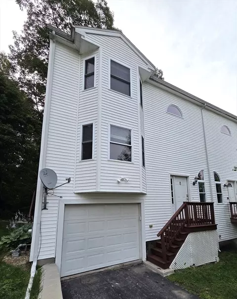 23 Fenton Dr, Worcester, MA 01602