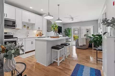 12302 Peters Farm Way #302, Westborough, MA 01581