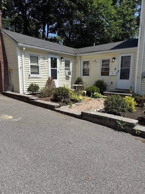17 Downer Ct, Boston, MA 02122