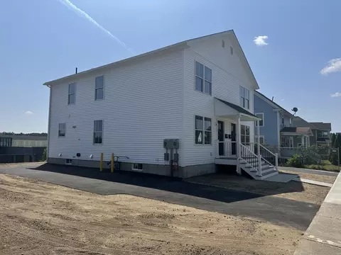 91-93 Melrose St, Springfield, MA 01109 photo 3